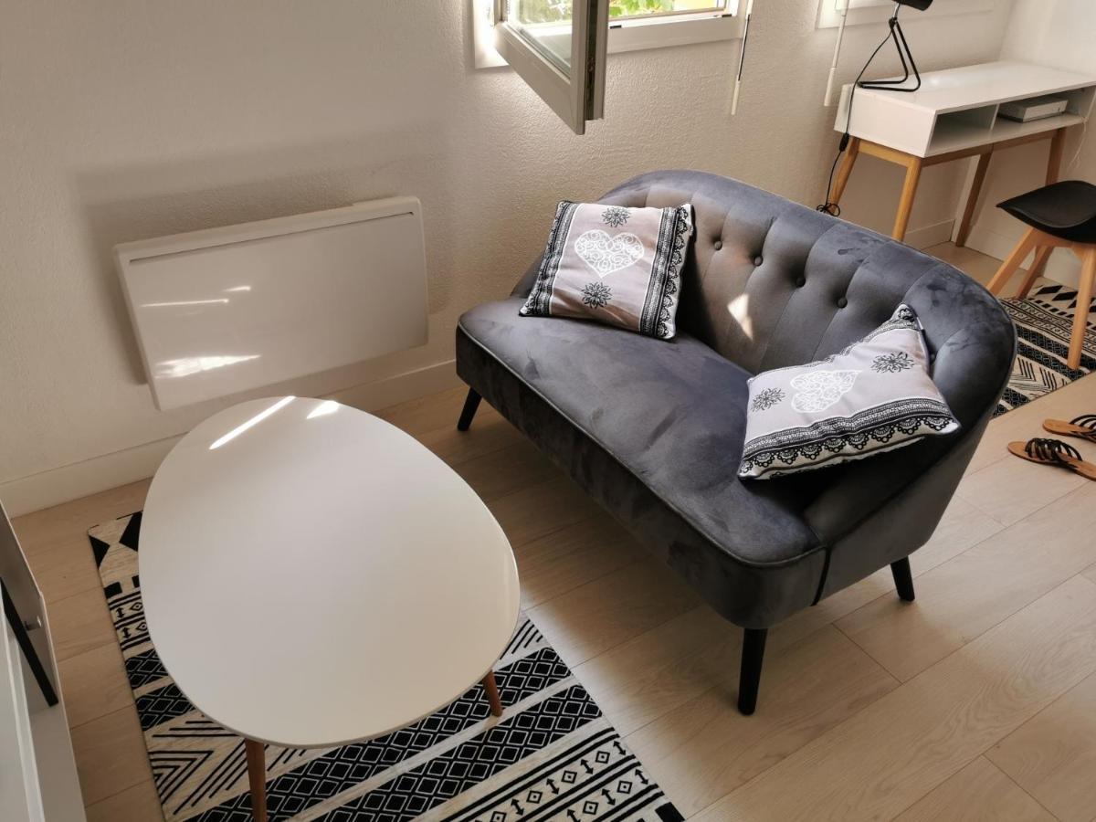 Studio Calme Avec Parking Saint-Pierre-du-Mont  Zewnętrze zdjęcie